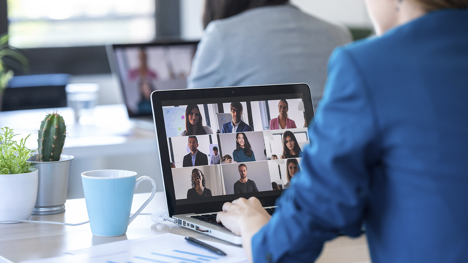 Videoconferência: entenda como garantir boas reuniões a distância