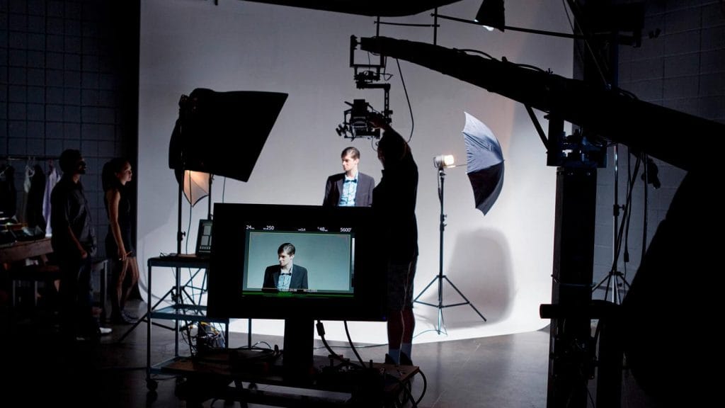 Blog - Conteúdo sobre Vídeo Marketing e Produção Audiovisual voce sabe como e o processo de producao de video nos te ensinamos 2b dumela filmes 1024x576 - Blog - Conteúdo sobre Vídeo Marketing e Produção Audiovisual